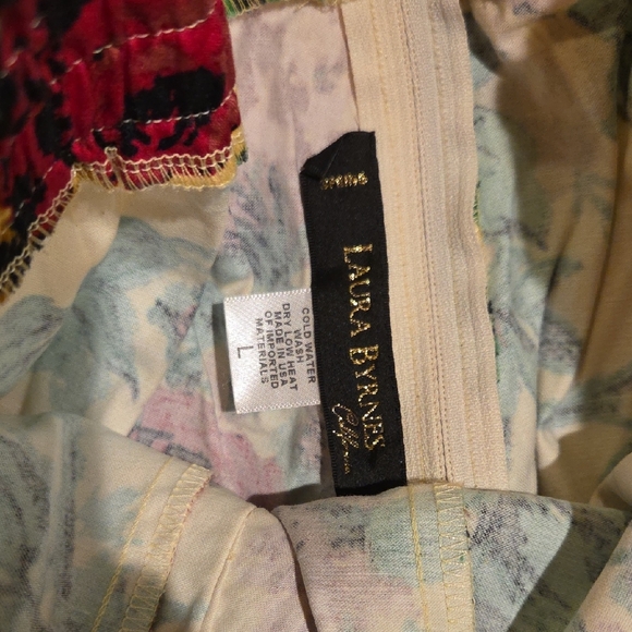 Pinup Girl Clothing High-Waist Yellow Floral Shorts - Picture 2 of 3